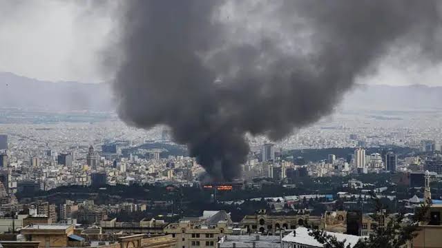 Israel Serang Kantor Media Iran, 3 Orang Tewas dan Puluhan Luka