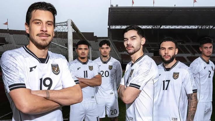Hadapi Jepang, Timnas Pakai Jersey Putih Hitam