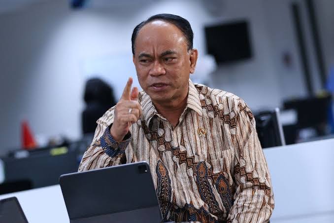 Namanya Selalu Dikaitkan Soal Judol, Budi Arie "Halah, Biarkan Saja"